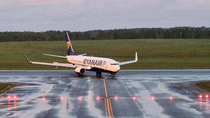 Civilní letadlo společnosti Ryanair později přistálo ve své původní destinaci v litevském hlavním městě Vilniusu.