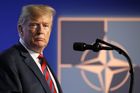 Mimořádná hrozba pro alianci: Trump na summitu vyhrožoval odchodem z NATO, spojenci jsou v šoku