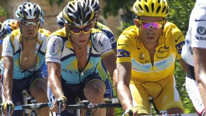 Nesnášenlivost mezi Armstrongem a Contadorem prý ničila celý tým.