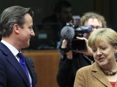 David Cameron s Angelou Merkelovou. Z Německa se už delší dobu ozývá: Brity v EU chceme, vydírat se však nenecháme.