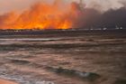 Guvernér státu Havaj Josh Green situaci popsal jako katastrofální. "Nikdy předtím jsem nezažil lesní požáry, které by takhle zasáhly město," cituje ho britský deník The Guardian.