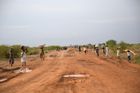 Jižnímu Súdánu hrozí hladomor, bojujícím stranám je to jedno