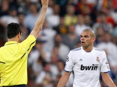 Madridský Pepe uviděl červenou kartu