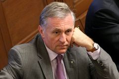 PM Topolánek to back up ban of Workers' Party