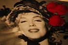 Ukradená výstava o Marilyn: Policie našla třetinu věcí
