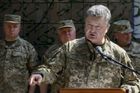 Ukrajina a NATO začínají jednat o členství. Podmínky můžeme splnit do tří let, tvrdí Porošenko