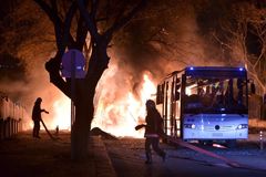 Autobusy s vojáky v Ankaře zničil Syřan. Tentokrát ale není jasné, zda patřil k Islámskému státu