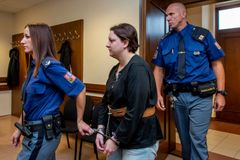 Vražedkyně Janáková měla být ještě 28 let ve vězení. Otěhotněla a je teď na svobodě