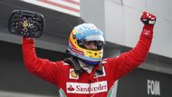 Z vítězství se nakonec radoval Fernando Alonso, který v deštivých podmínkách vyválčil s průměrným vozem nečekané vítězství.