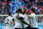 Francie díky gólům v závěru přešla přes Nigérii