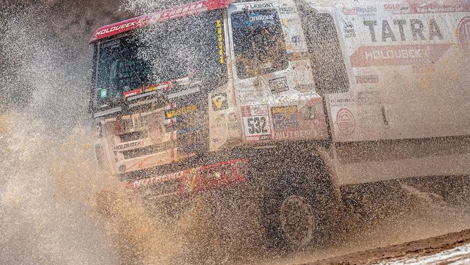 Nováček Martin Šoltys si zatím s nástrahami Rallye Dakar potýká na jedničku.
