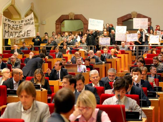 Počet křesel v pražském zastupitelstvu Jednání pražského zastupitelstva