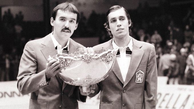 Českoslovenští tenisté před 40 lety ukončili čekání na premiérové vítězství v Davisově poháru.