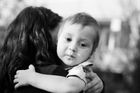 Matky a synové: Základ vztahu tvoří citová výživa