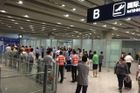 Letištěm v Pekingu otřásl výbuch, útočil muž na vozíku