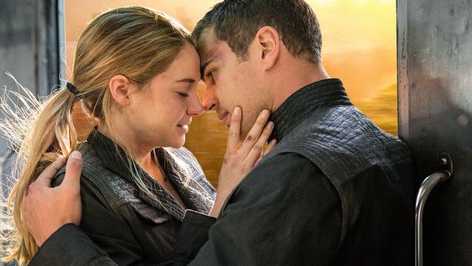 O sérii Divergent se zajímají zejména čtenářky. V kinech se ovšem zájem genderově vyrovnává.