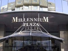 Ochranu Millenium Plaza zajišťovala firma mecenáše VV, ABL