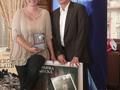 Vladimíra Klimecká s generálním ředitelem nakladatelské skupiny Euromedia Andreasem Kaulfussem.