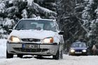 Řidiči pozor, dopravu v Česku komplikuje sníh i led