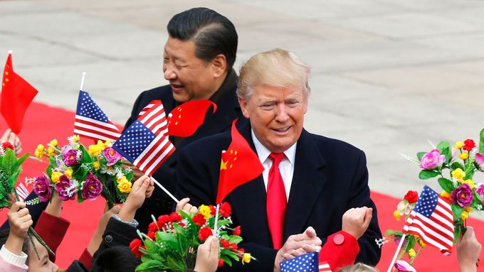 Čínský prezident Si Ťin-pching a jeho americký protějšek Donald Trump.