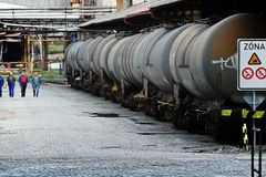 Z Německa je zpět v Česku 90 procent nafty, pravidelný odvoz skončil. Cena paliva je skoro miliarda