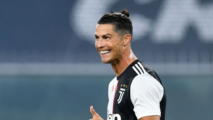 Cristiano Ronaldo z Juventusu Turín rozhodl utkání na hřišti Janova vítěznou brankou.