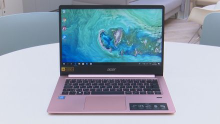 Notebook od Aceru připomíná macbooky. Má obří výdrž skoro zadarmo