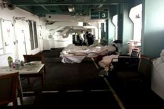 Konec utrpení, porouchaná výletní loď zakotvila v USA