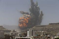 Při náletu arabské koalice v Jemenu zemřelo až 45 lidí