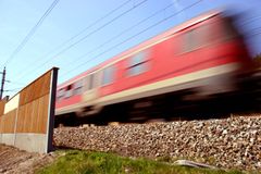Evropská komise dá téměř 9 miliard korun na modernizaci českých železnic a silnic