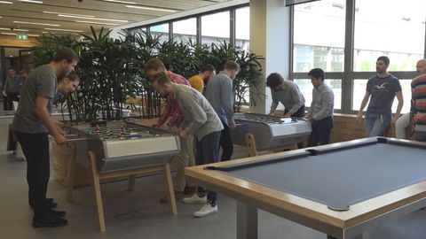 Kanceláře budoucnosti: V SAP mají fitko i stolní fotbal, nábytek si vybírali zaměstnanci