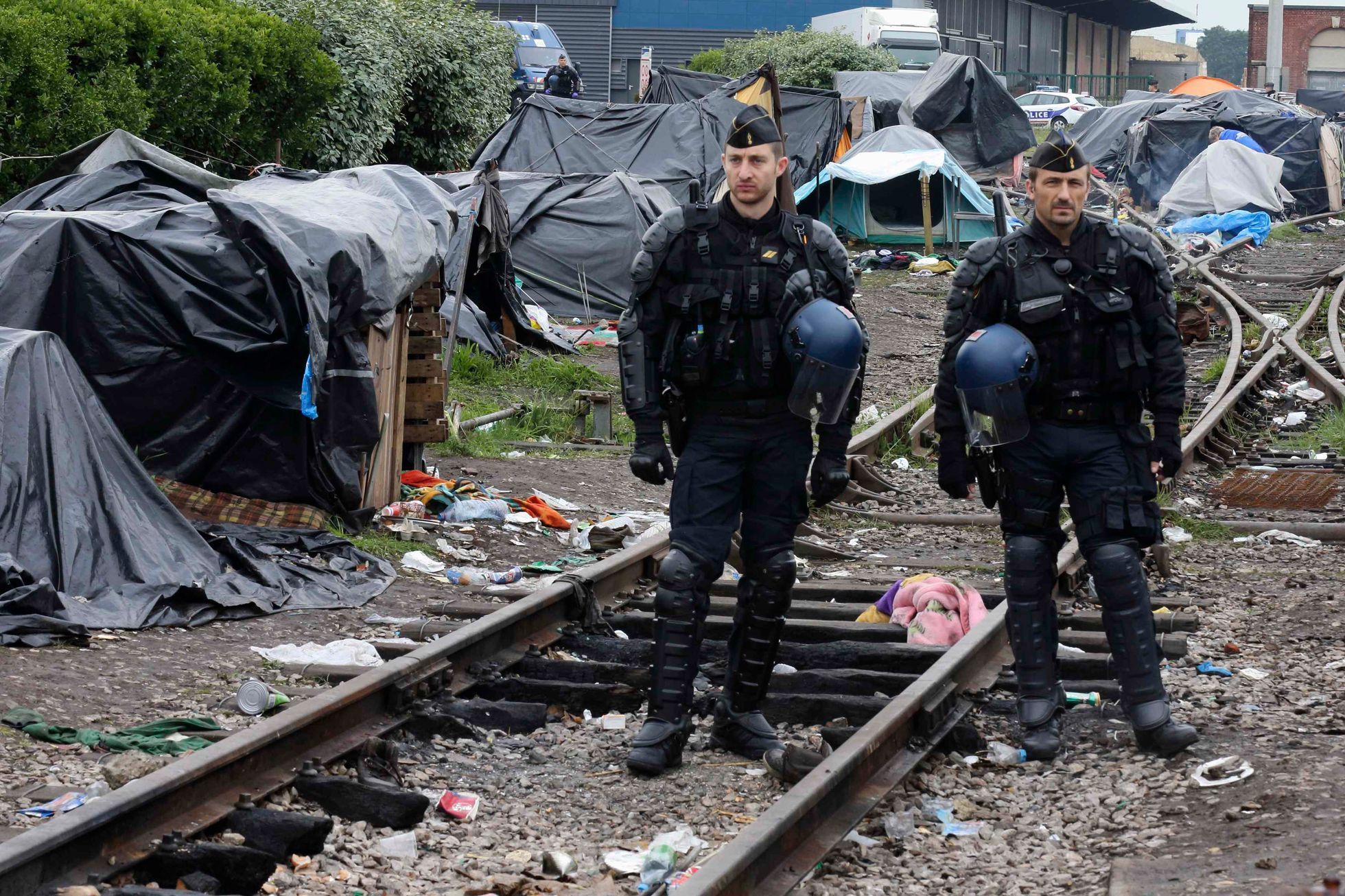 Francie - Calais - policie - imigranti - tábor