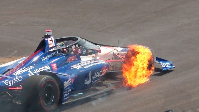 Indy 500 bez diváků ovládl Japonec Sató