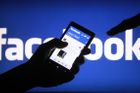 Nákupy přes Facebook? Firma testuje platební systém