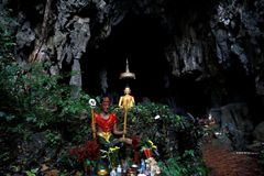 Thajská jeskyně loni uvěznila 12 chlapců, nyní je znovu přístupná