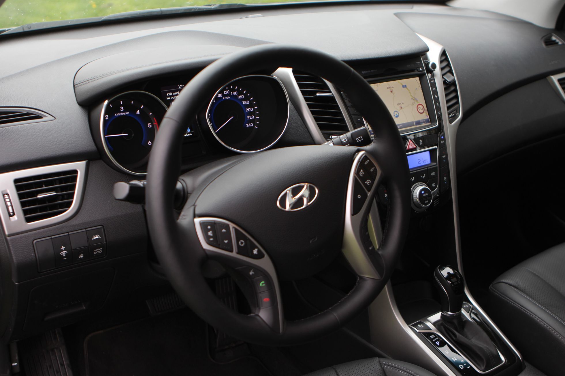 Hyundai i30 2015 kombi - interiér