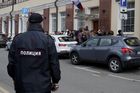Ruského protikorupčního aktivistu zbili dva útočníci s tyčemi. Zemřel v nemocnici