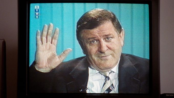 Na konci září 1998 expremiér Vladimír Mečiar nedokázal sestavit novou vládu a rozloučil se s televizními diváky písničkou. Mečiarismus jako politický styl však přežil.