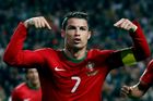 VIDEO Ronaldo a spol. vs perfektní klony. Parádní reklama