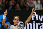 Tam ale Roger Federer předvedl, proč ho mnozí experti považují za nejlepšího tenistu historie a po setech 7:5, 6:3, 1:6, 4:6, 6:3 slavil vítězství.