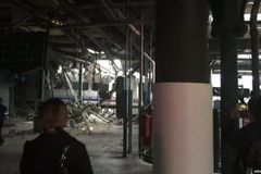 V New Jersey narazil vlak do nástupiště. Nejméně jeden člověk zemřel, 108 lidí bylo zraněno