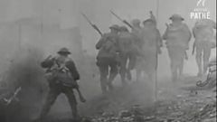 Bitva na řece Sommě, jedna z nejkrvavějších operací 1. světové války. Boj spojenců proti Němcům probíhal od července do listopadu 1916. Celkové ztráty na obou stranách činily přes milion vojáků.