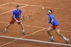 Tenisté si před Davis Cupem  chválili antuku u nákupního centra