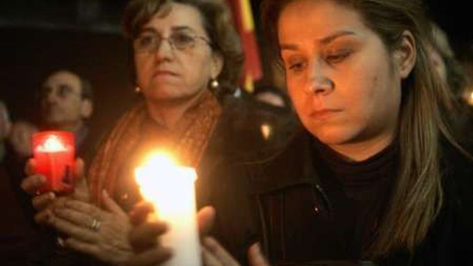 Jedenáctého března každým rokem zapalují svíčky tisíce Španělů