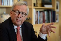 Předseda komise Juncker nepojede na summit G7. Musel na akutní operaci žlučníku