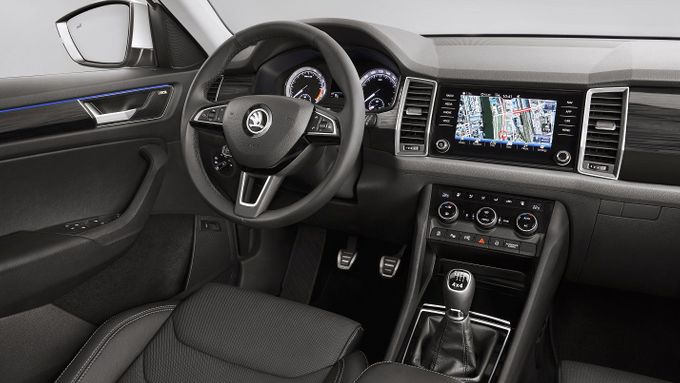 Škoda pustila první čtyři snímky interiéru nového SUV Kodiaq. Podívejte se na kufr nebo přístrojovku