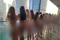 Krásky pózovaly nahé na balkoně v Dubaji, skončily ve vězení