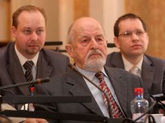 The Social Democratic MP Zdeněk Jičínský warned against the history being abused