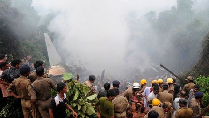 Letecké neštěstí v Indii: 158 mrtvých