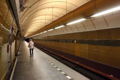 O víkendu nebude jezdit metro z Malostranské do Dejvic